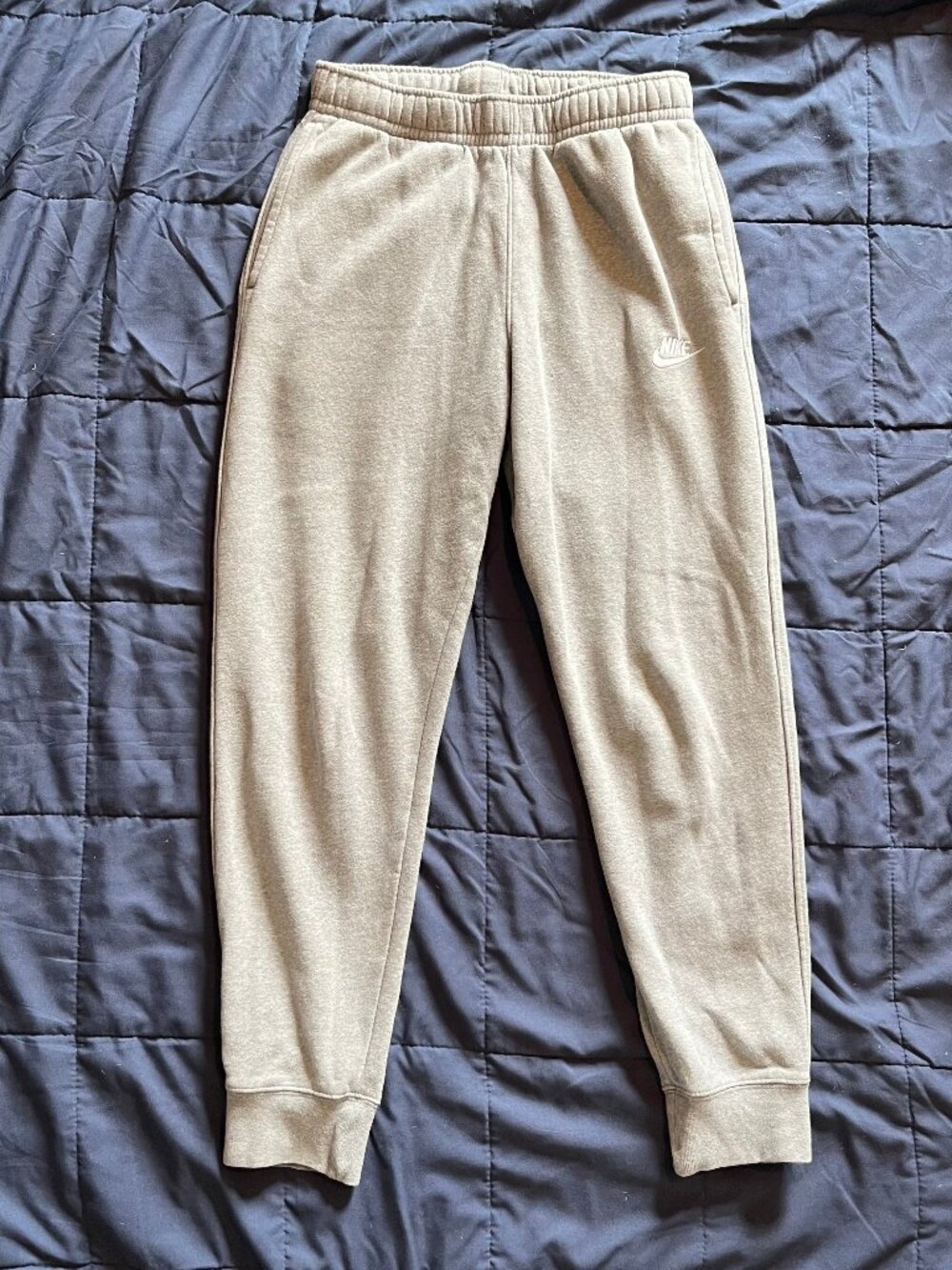 Nike Taper Training Sweatpants, Men's size Small, Gray